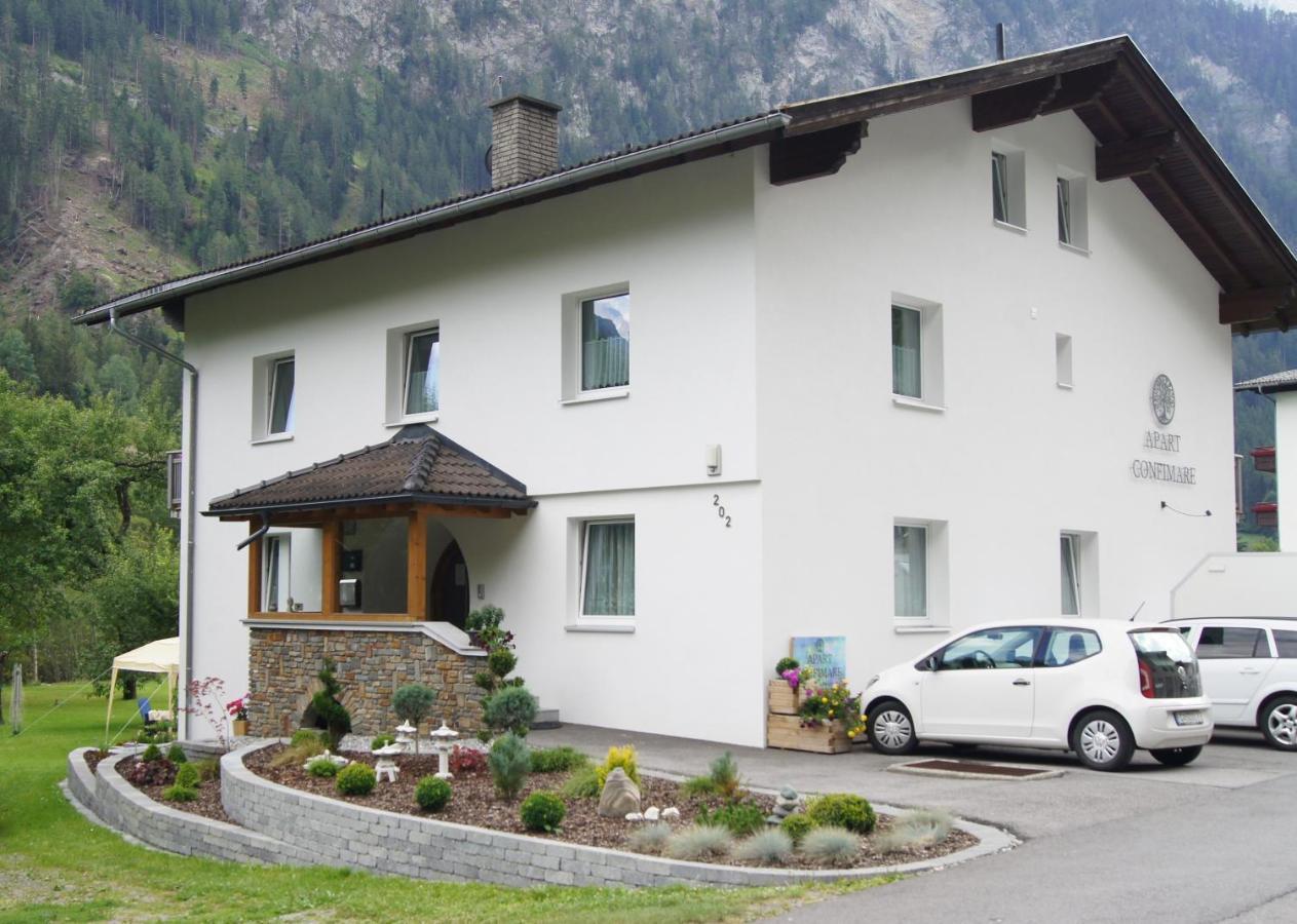 Apart Confimare Hotel Pfunds Bagian luar foto