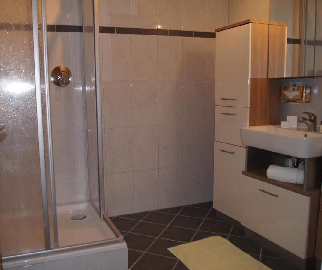 Apart Confimare Hotel Pfunds Bagian luar foto