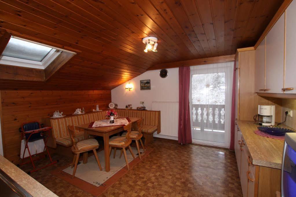 Apart Confimare Hotel Pfunds Bagian luar foto