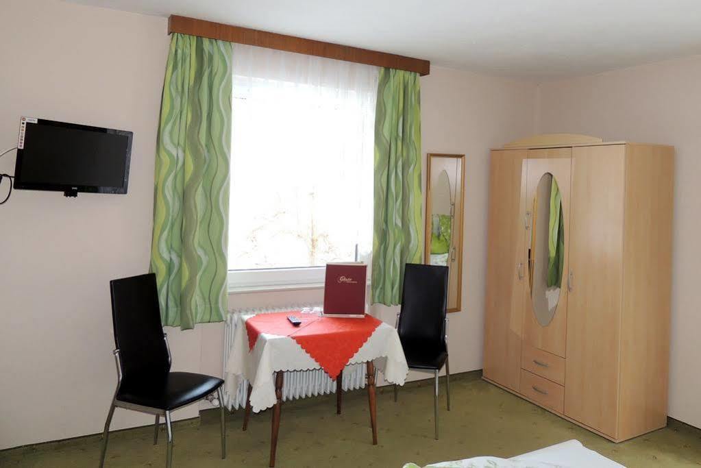 Apart Confimare Hotel Pfunds Bagian luar foto